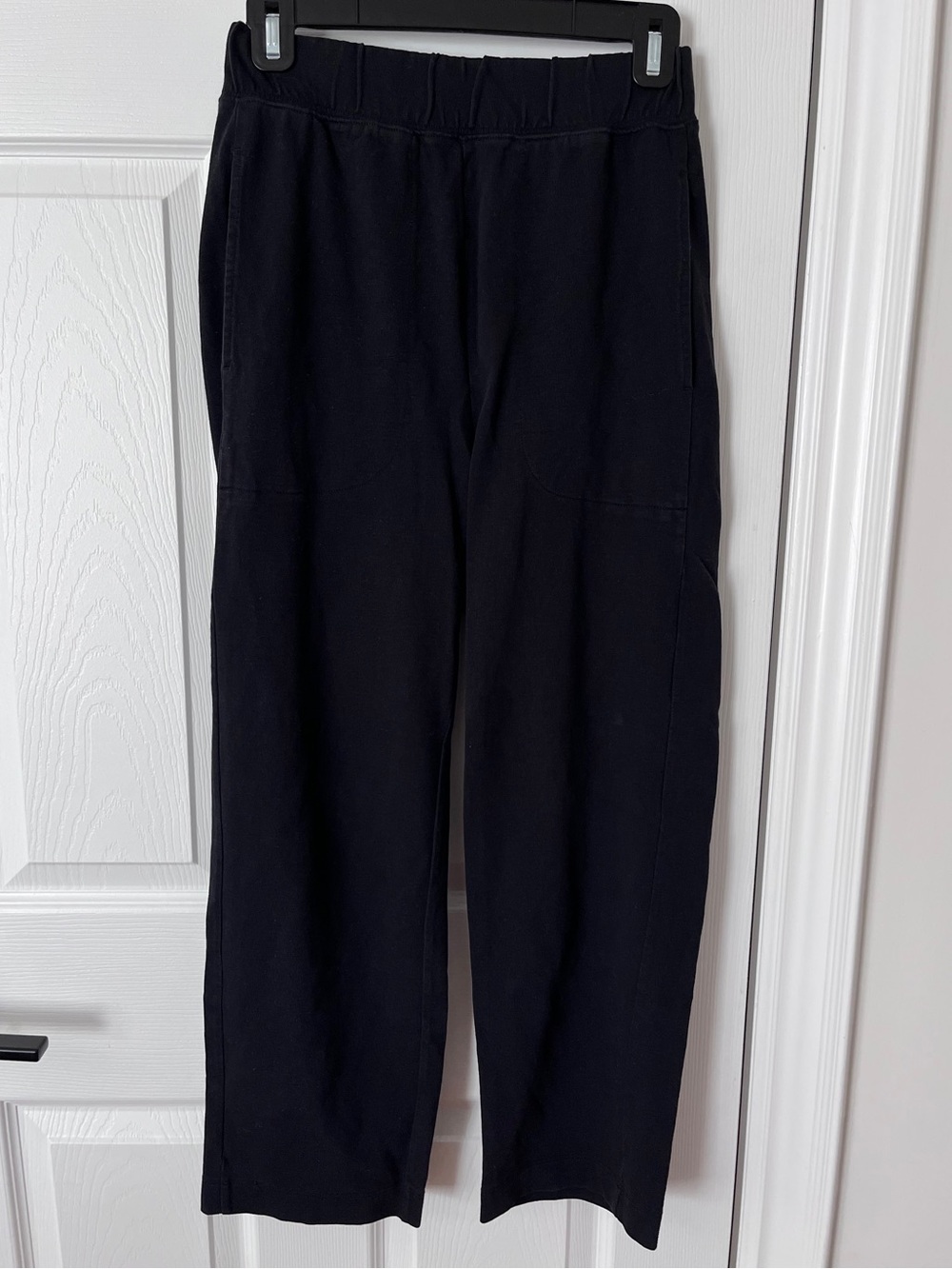 Aritzia Group Babaton Paloma Black Cotton Straight Pants